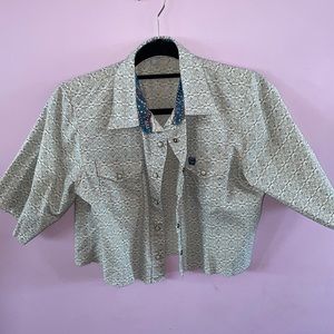 Cropped Cinch Button down